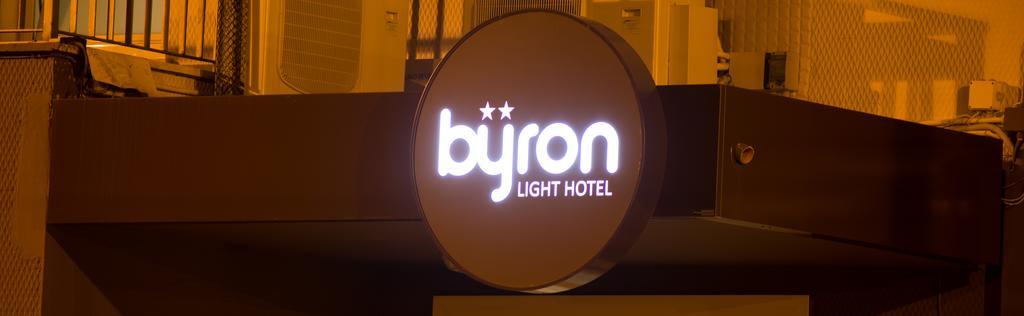 Hotel Byron Solo Per Giovani Ричоне Екстериор снимка